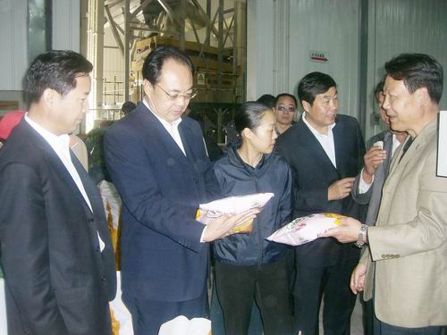 甘肅省委常委、統(tǒng)戰(zhàn)部長劉立軍、副省長張曉蘭到公司視察調(diào)研