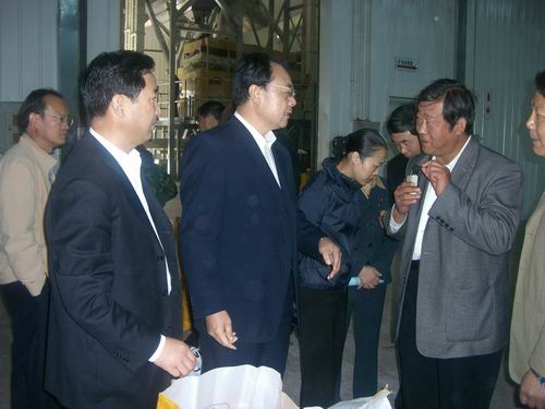 甘肅省委常委、統(tǒng)戰(zhàn)部長劉立軍、副省長張曉蘭到公司視察調(diào)研