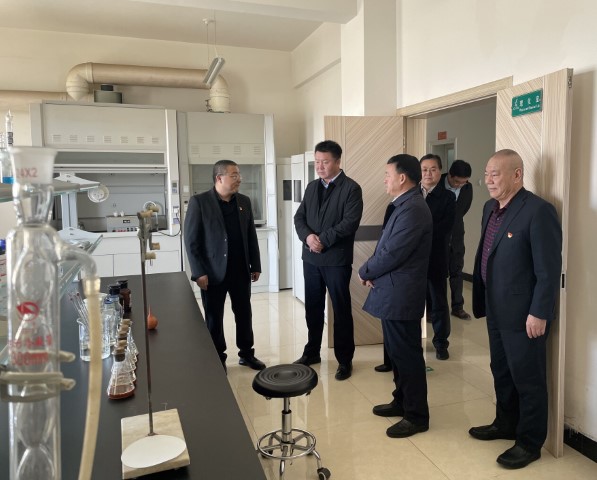 酒泉市政府黨組成員、副市長(zhǎng)哈里別克來(lái)敦煌種業(yè)調(diào)研指導(dǎo)工作